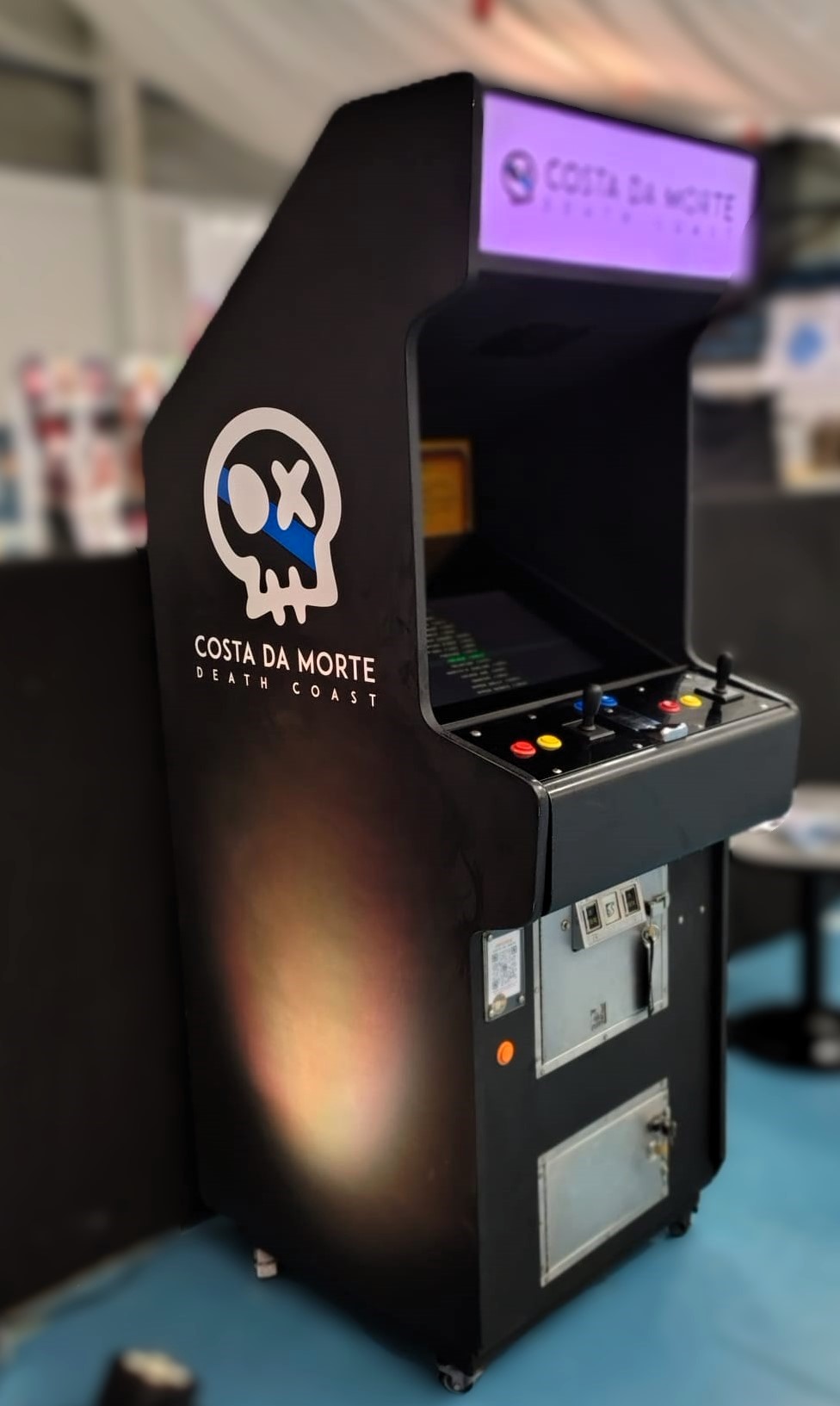 Máquina arcade Costa da Morte cabinet restaurada Pontefriki 2026